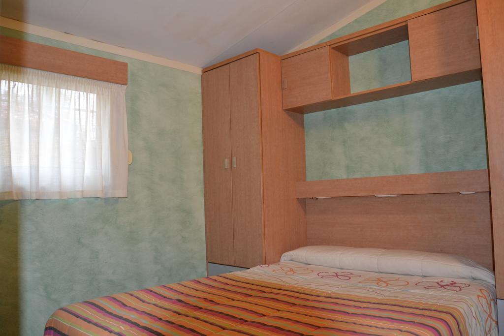 Camping Fuentes Blancas Burgo Extérieur photo