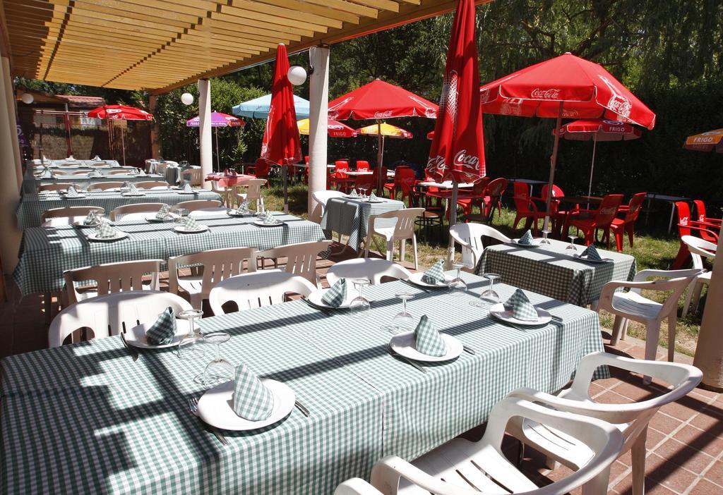 Camping Fuentes Blancas Burgo Extérieur photo